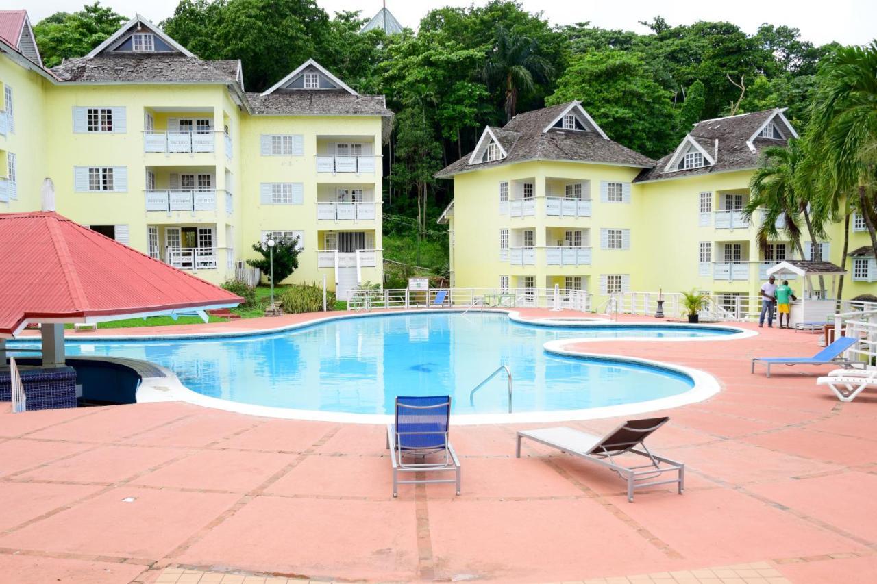 River Side Apt 9 @ Mystic Ridge. Ocho Rios Exterior photo